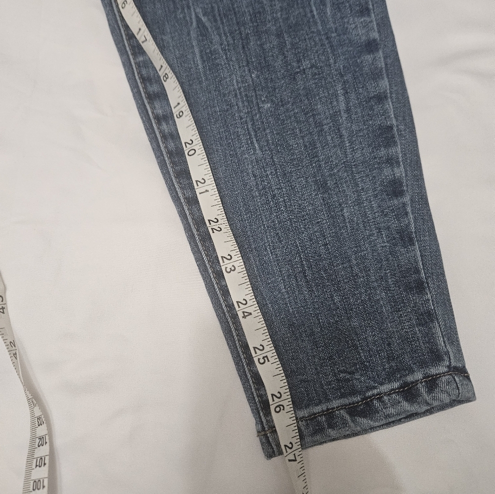 Maurices Medium Wash Skinny Jeans! - Picture 7 of 7